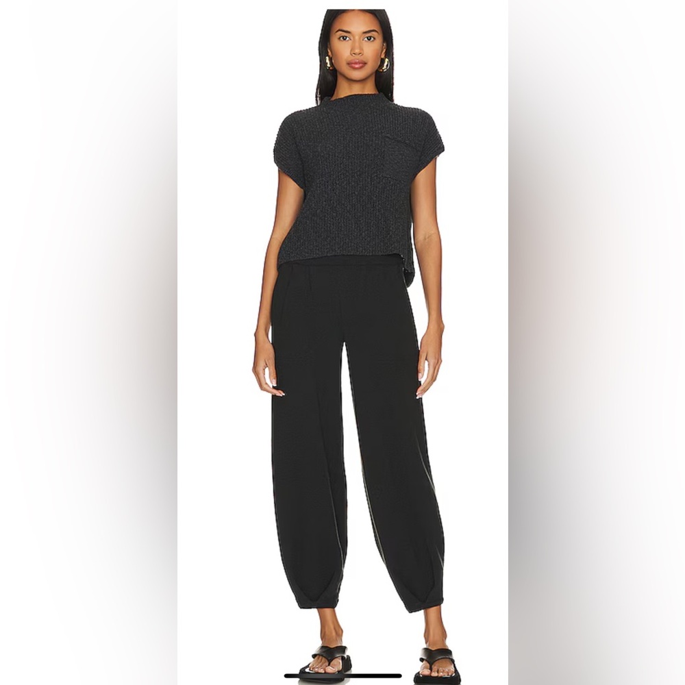 Freya Sweater Set in Black/Charcoal Combo
Free People- NWTS